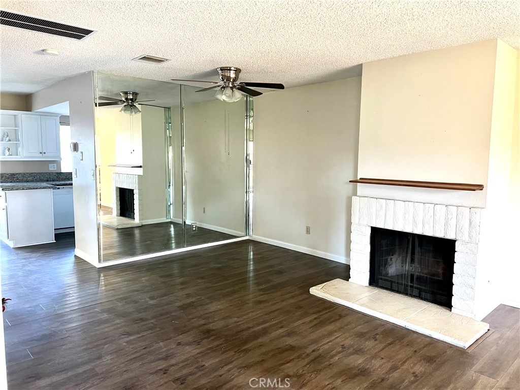 2061 W Redlands Boulevard 21c Property Photo 2