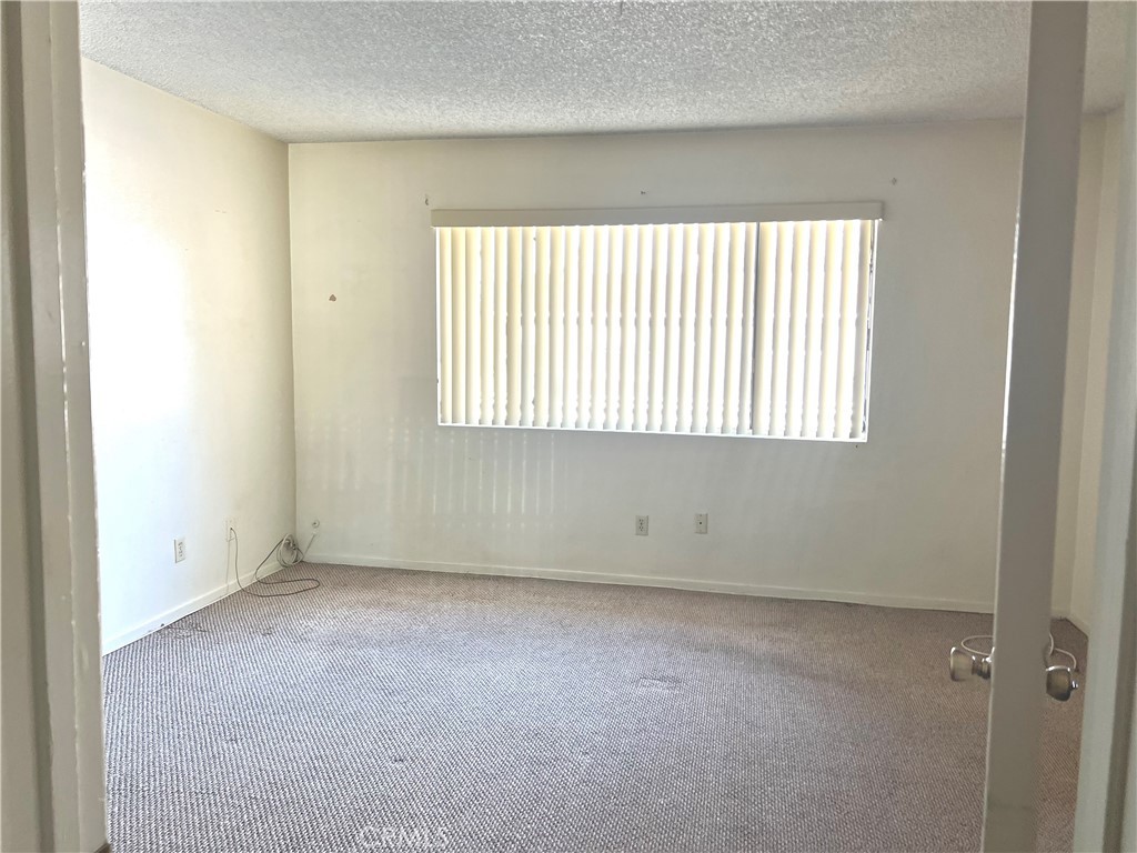 2061 W Redlands Boulevard 21c Property Photo 4