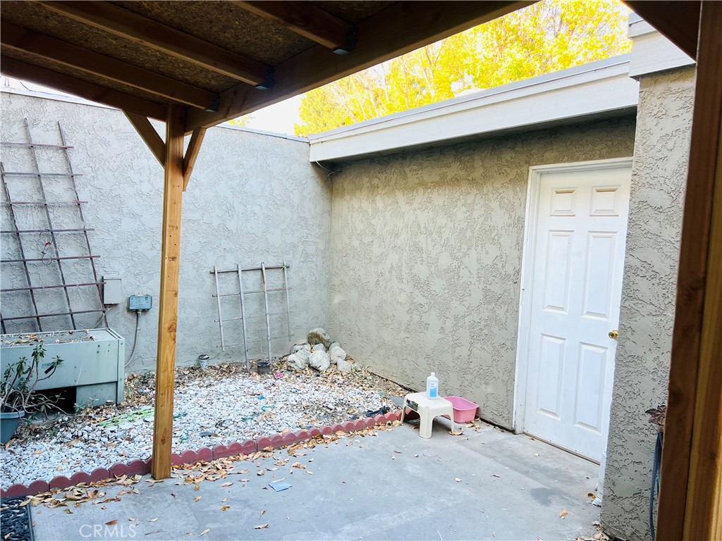 2061 W Redlands Boulevard 21c Property Photo 14