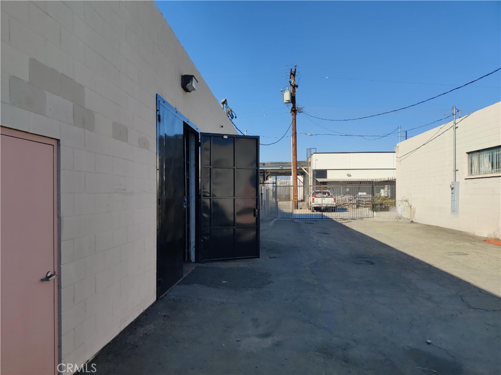 1445 Adelia Avenue A & B Property Photo 6