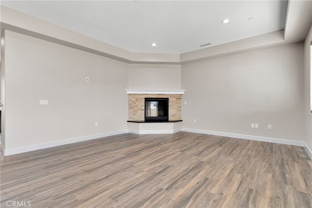 16233 Lime Street Property Photo 7