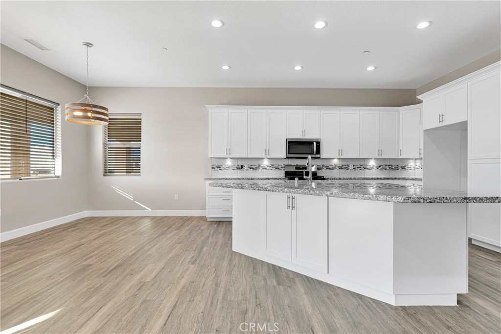 16233 Lime Street Property Photo 9