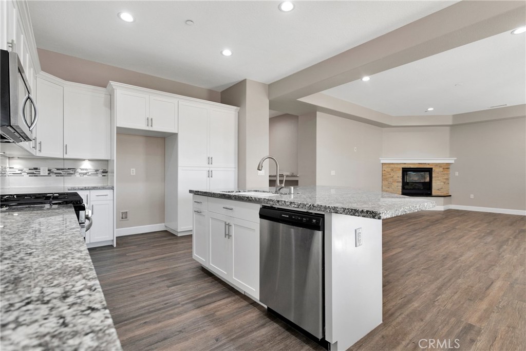 16233 Lime Street Property Photo 12