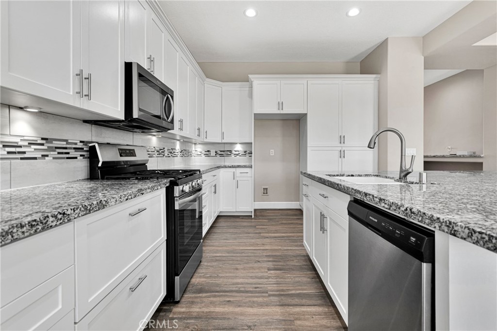 16233 Lime Street Property Photo 13