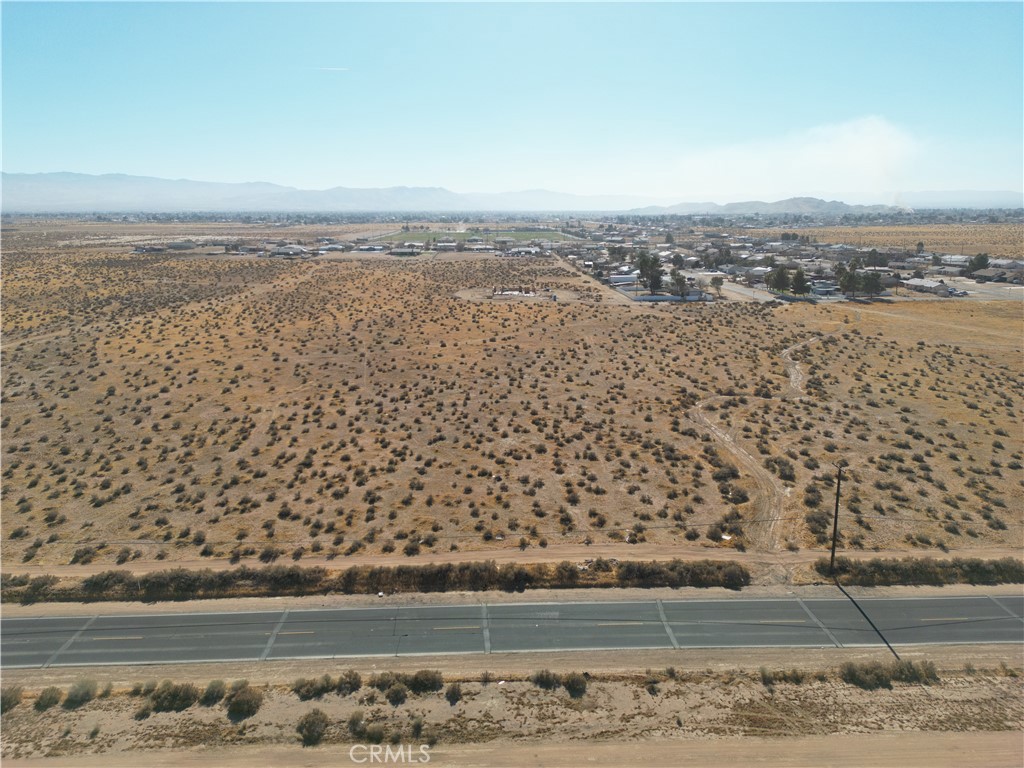 21025 Waalew Road Property Photo
