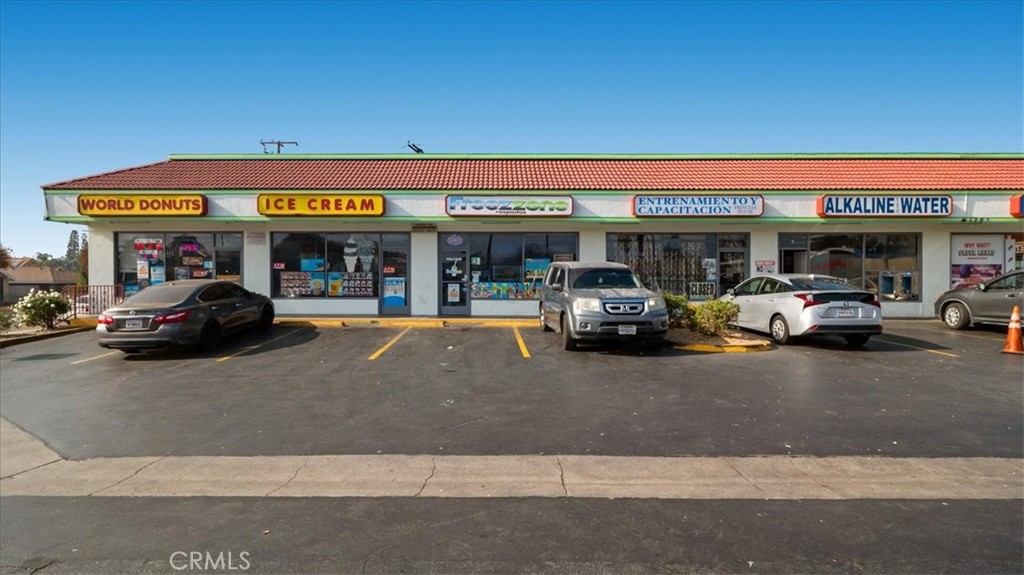 1285 S Garey Property Photo 2