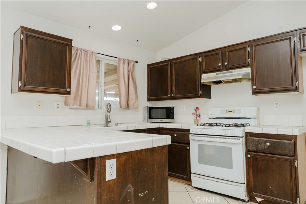 14213 High Point Court Property Photo 16