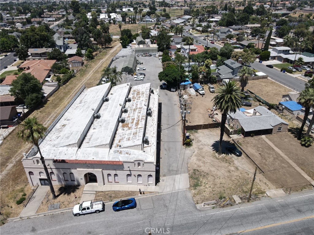 1672 Palm Avenue Property Photo 2