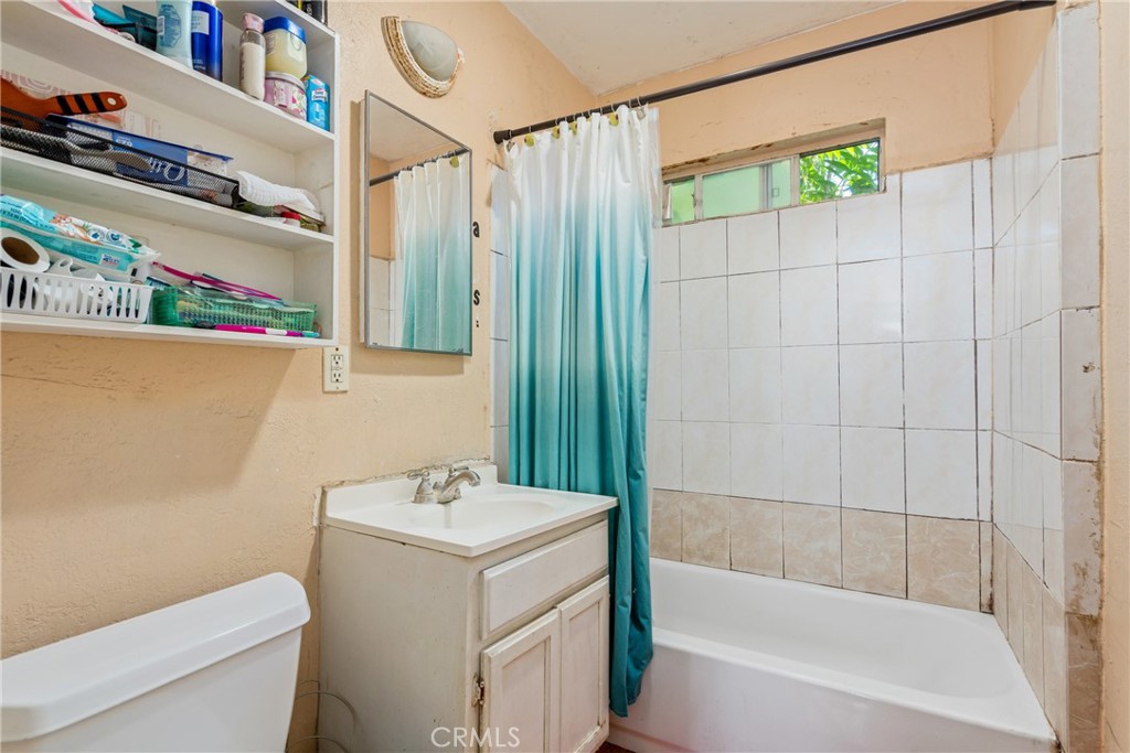 4141 Floral Drive Property Photo 7