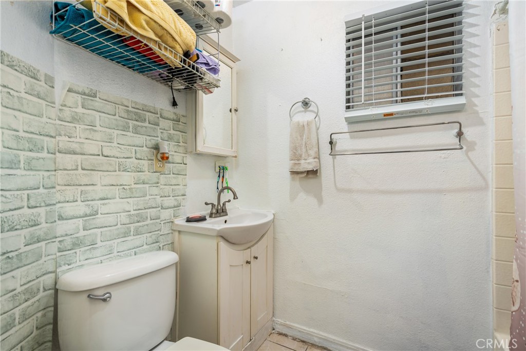 4141 Floral Drive Property Photo 10