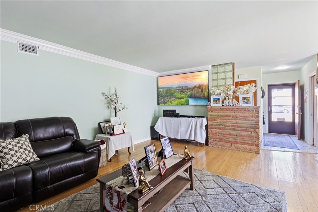 17349 Barbee Street Property Photo 6