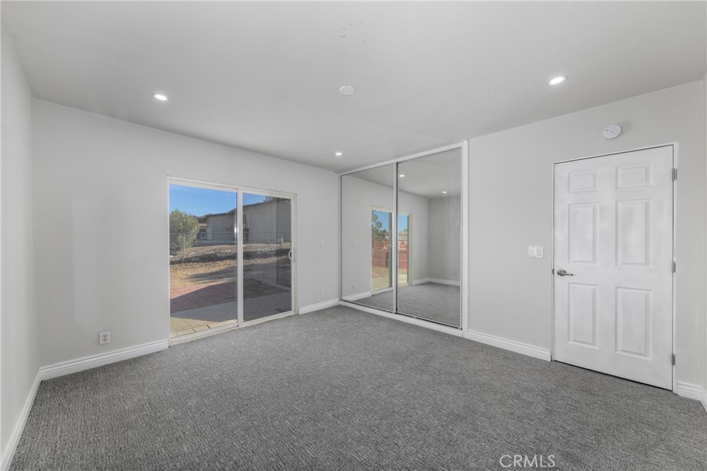 18000 Palm Drive Property Photo 4