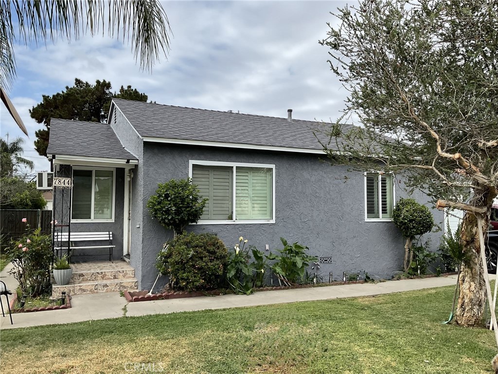7844 Gainford Street Property Photo