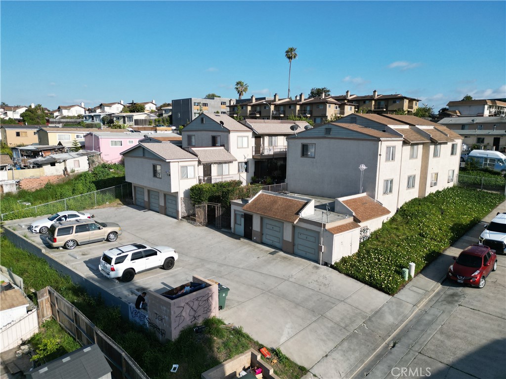 4750 Cereza Street Property Photo 6