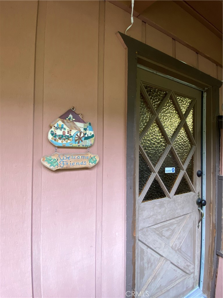 558 Rose Lane Property Photo 3