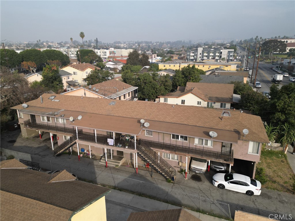 955 S Downey Road Property Photo 3