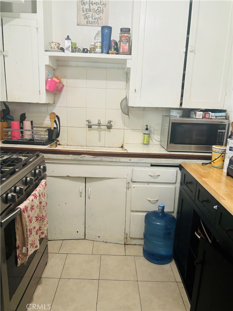 1123 S Kern Avenue Property Photo 16