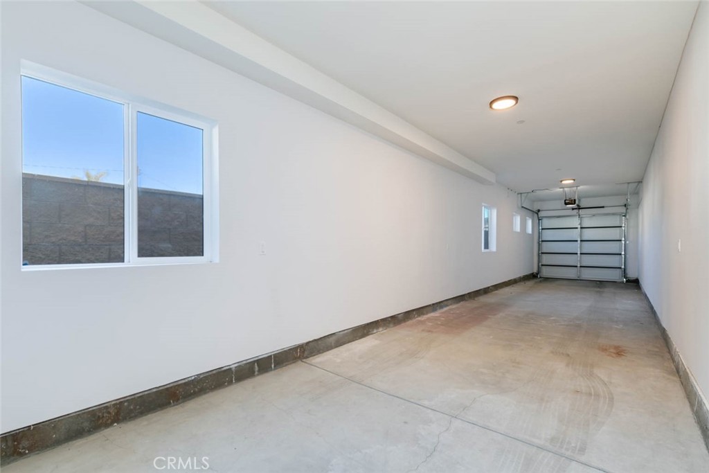 278 N 11th Avenue Property Photo 21