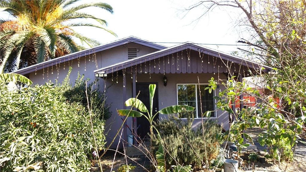 642 N Santa Fe Street Property Photo 2