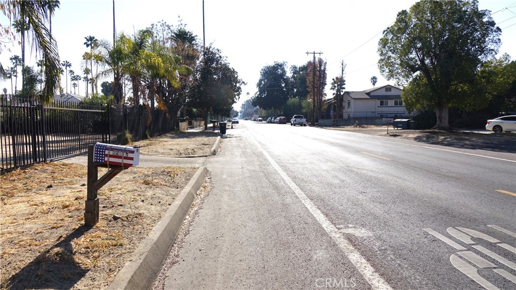 642 N Santa Fe Street Property Photo 8