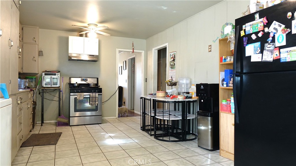 642 N Santa Fe Street Property Photo 11