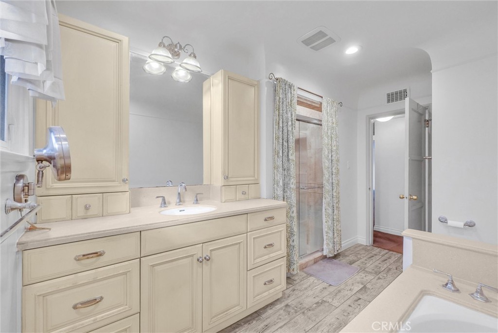 3075 Pepper Tree Lane Property Photo 20