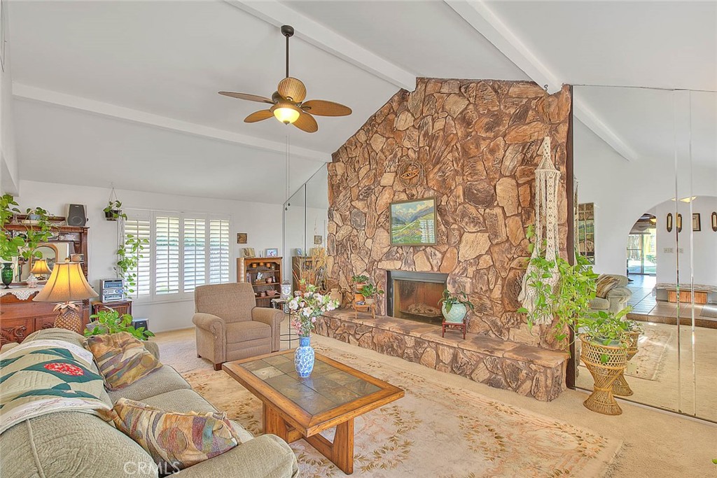 2404 Willow Drive Property Photo 16