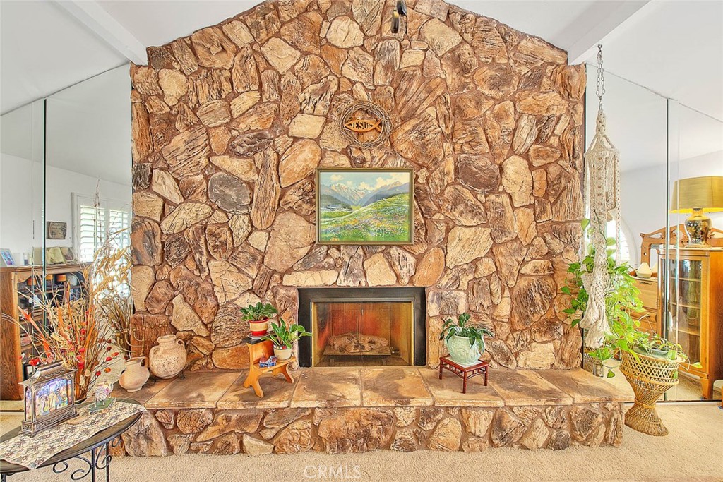 2404 Willow Drive Property Photo 18