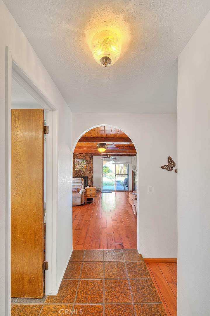 2404 Willow Drive Property Photo 30