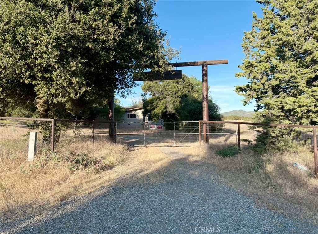 31432 Chihuahua Valley Road Property Photo