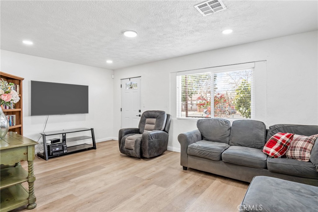 6957 Osbun Road Property Photo 6