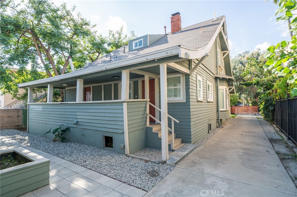 1414 N Las Palmas Avenue Property Photo 2