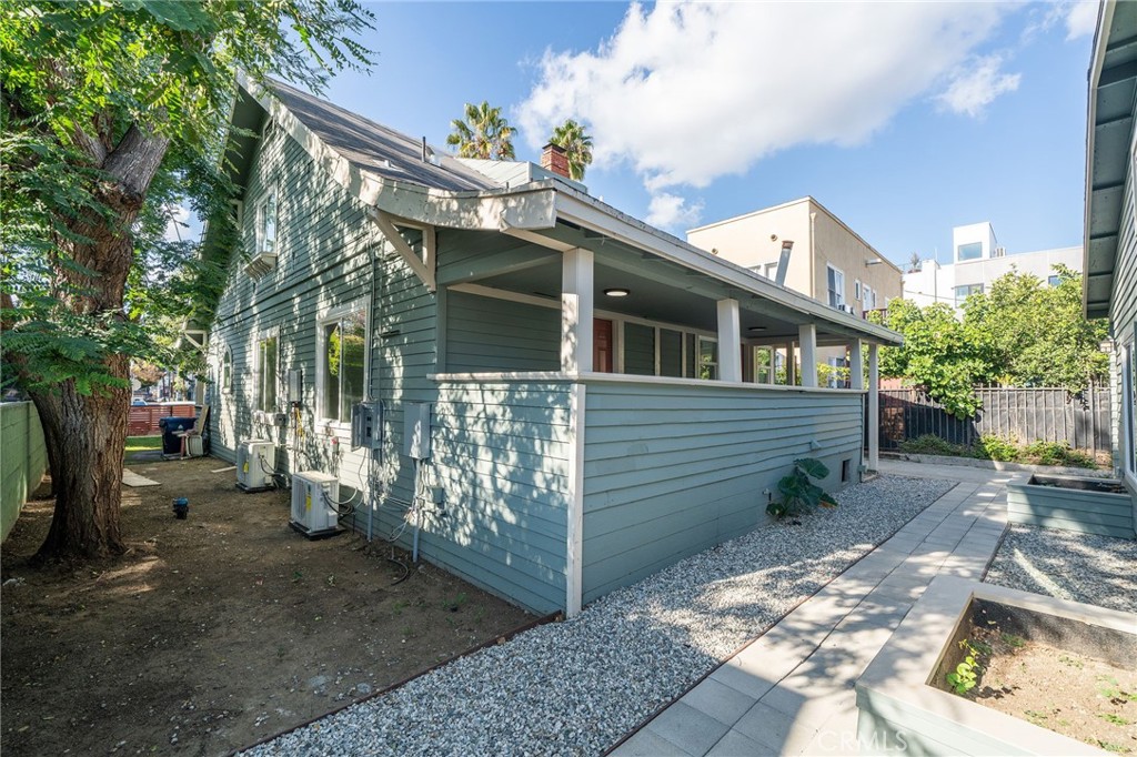 1414 N Las Palmas Avenue Property Photo 6