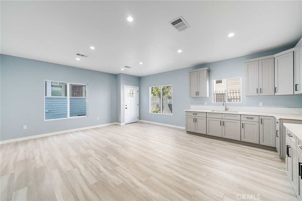 1414 N Las Palmas Avenue Property Photo 20