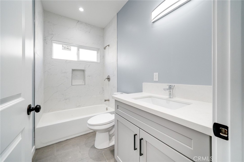1414 N Las Palmas Avenue Property Photo 23