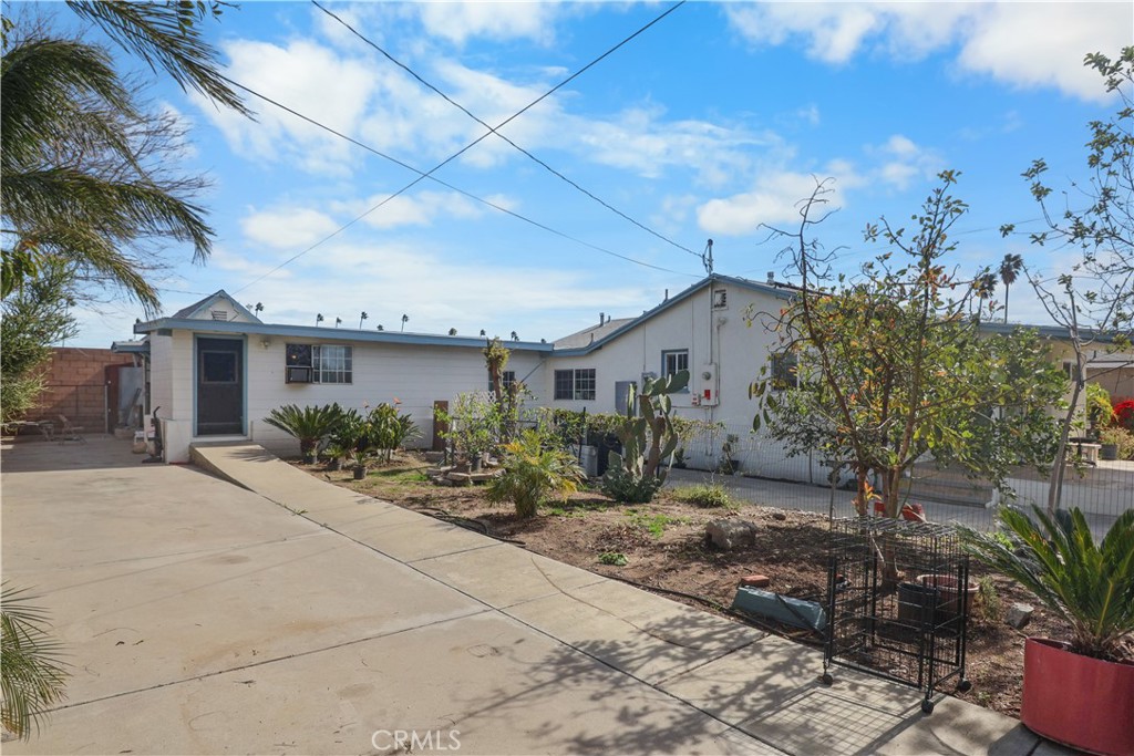 8181 Date Street Property Photo 2