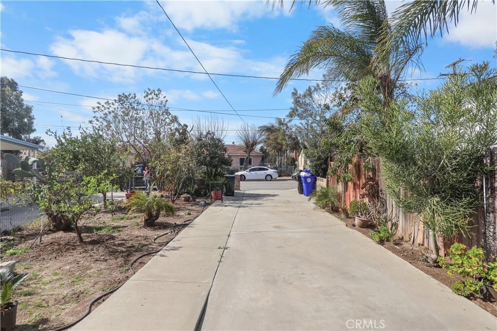 8181 Date Street Property Photo 3