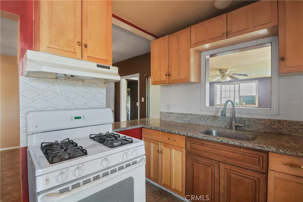 8181 Date Street Property Photo 11