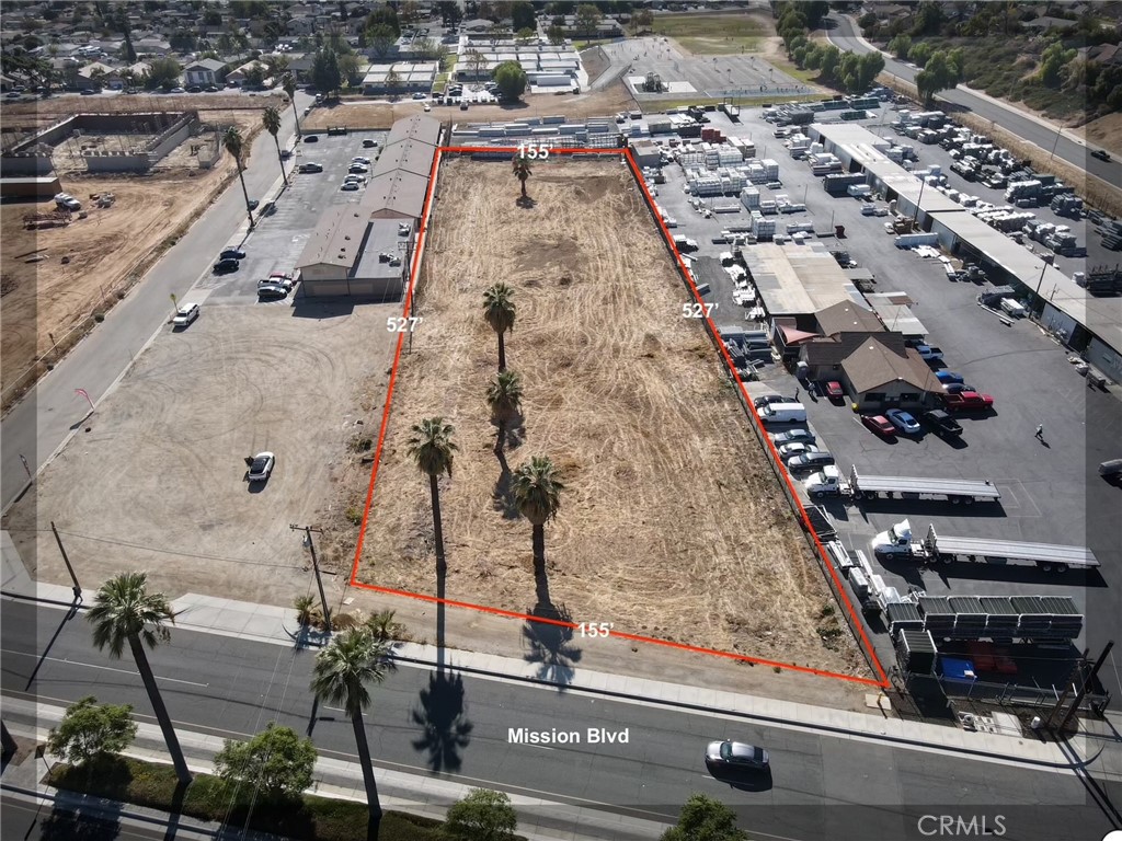 6452 Mission Boulevard Property Photo 2