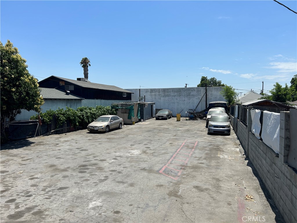 1284 E 3rd Street Property Photo 2