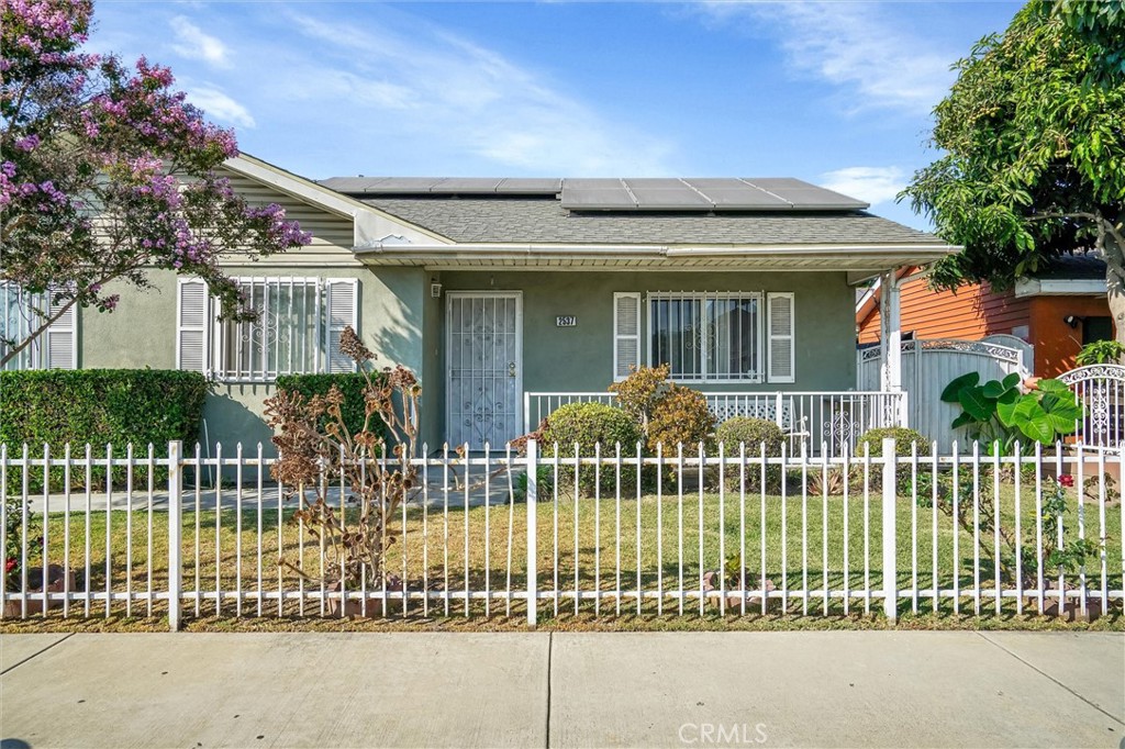2537 S Santa Ana S Property Photo