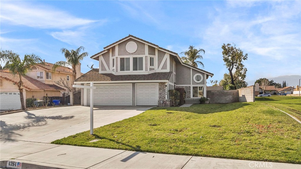 4394 Carmelina Street Property Photo 4