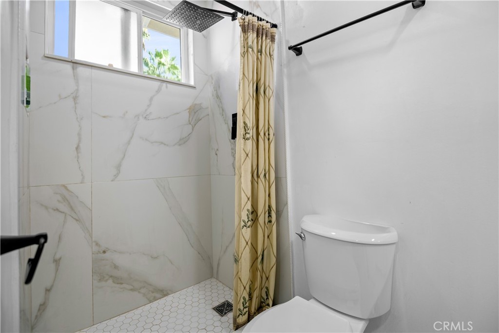 6271 Argyle Ave Property Photo 10