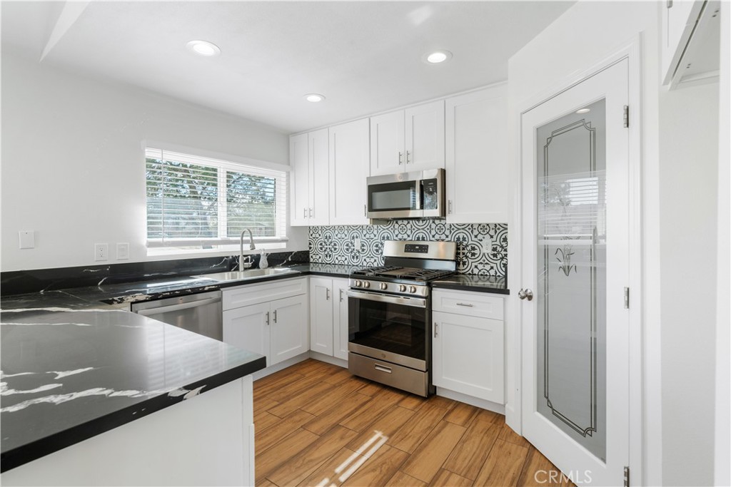 17127 Longmeadow Avenue Property Photo 9