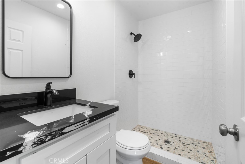 17127 Longmeadow Avenue Property Photo 14