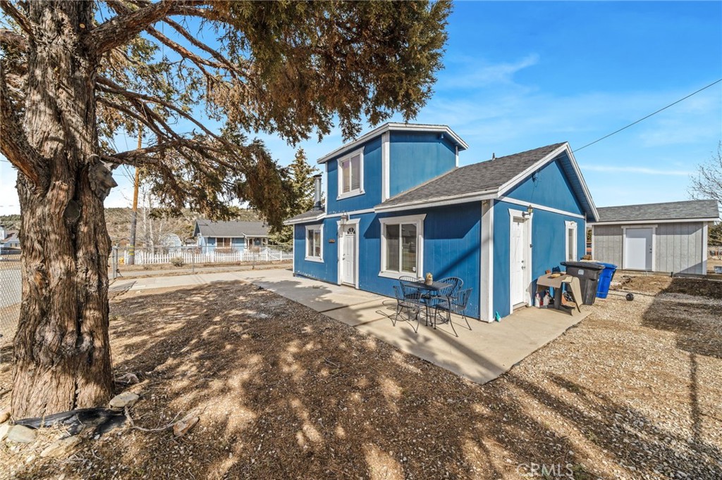 854 Fir Lane Property Photo 4