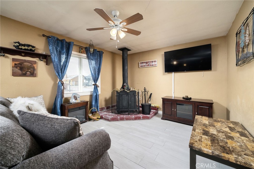854 Fir Lane Property Photo 8