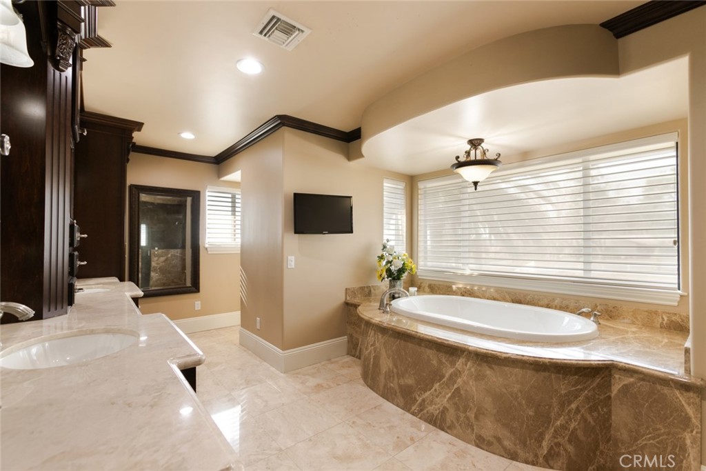 5096 Calypso Court Property Photo 33