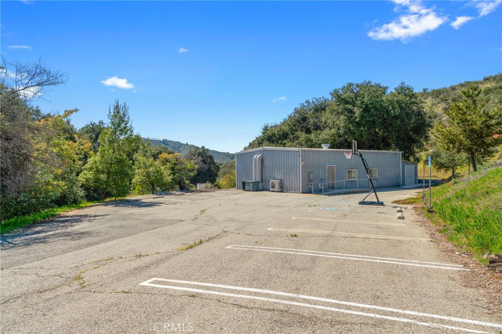 37400 Falling Springs Road Property Photo 15