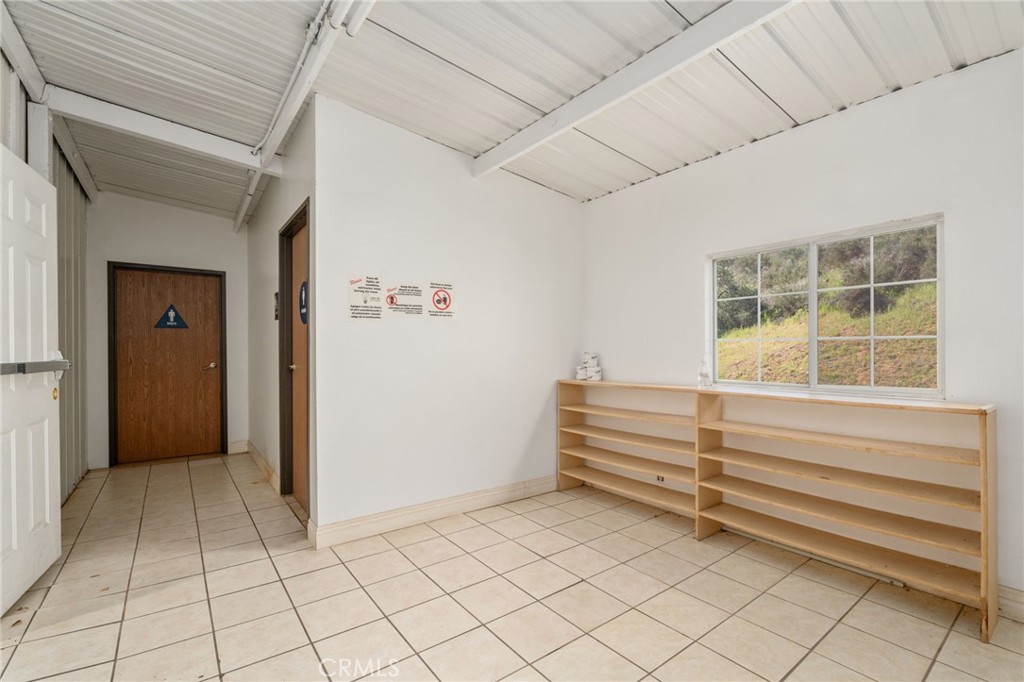 37400 Falling Springs Road Property Photo 25